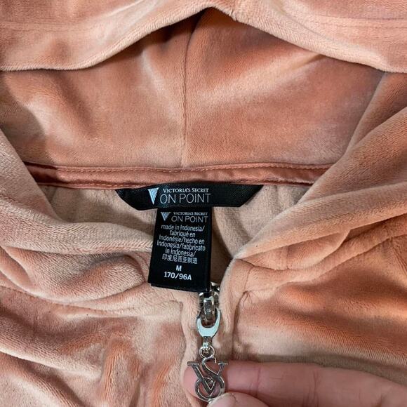 Victoria’s Secret On Point Peachy Pink Velour Zip Up Hoodie Size Medium - Picture 3 of 6